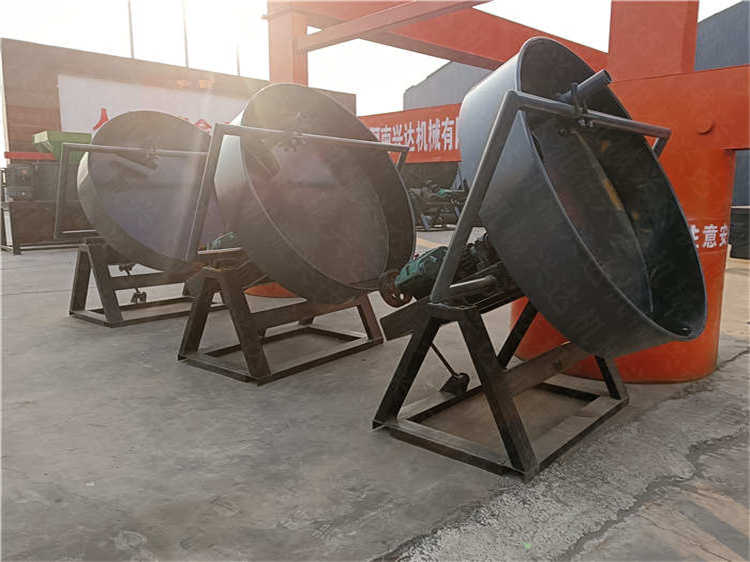 粉狀物料成球的主要設(shè)備,圓盤(pán)造粒機(jī)料球強(qiáng)度較高